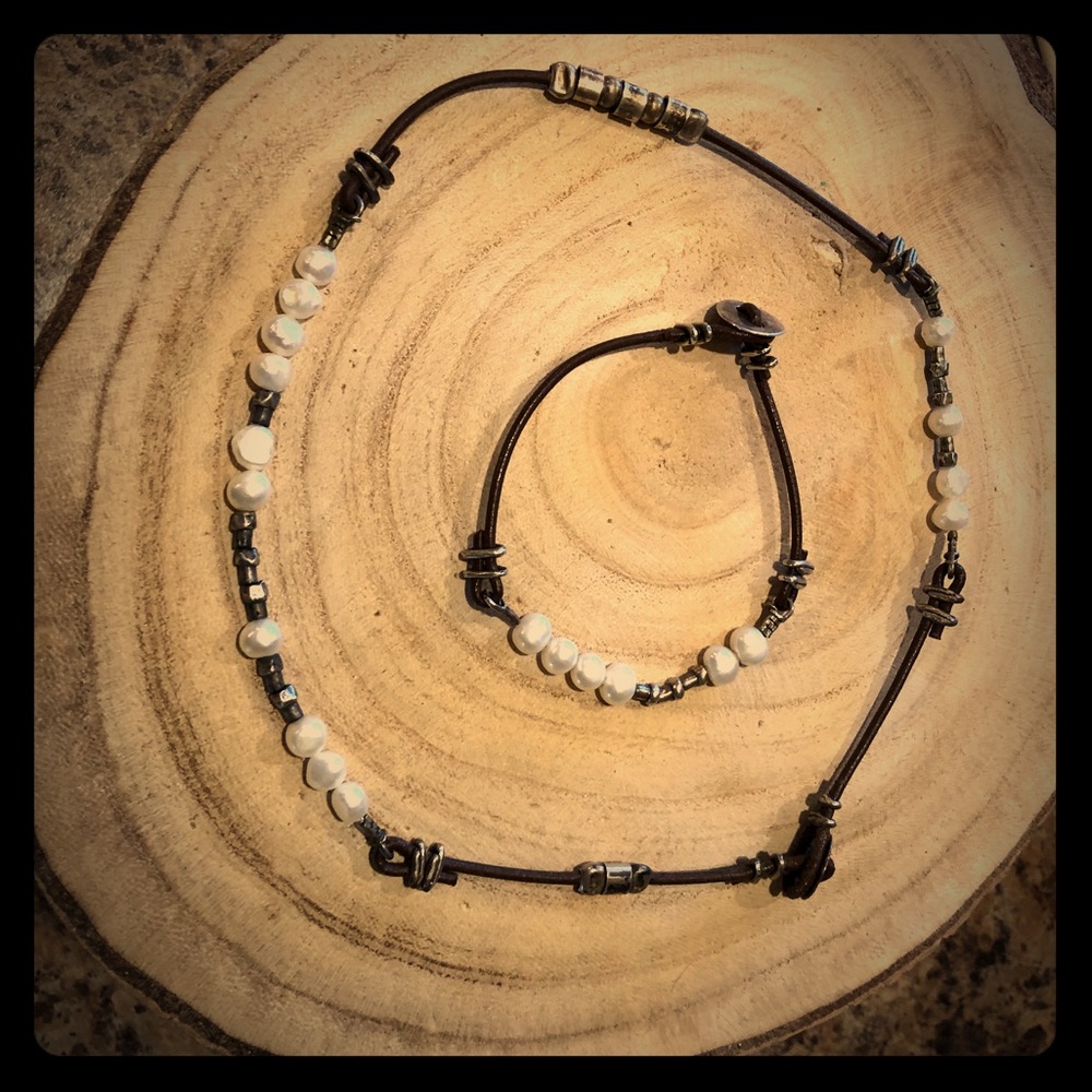 Silpada rEtIrEd brown leather & pearl set, silver